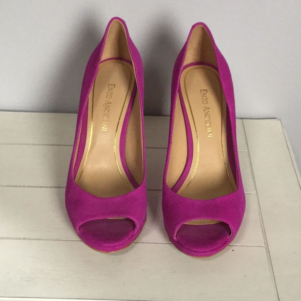 Fuchsia Enzo Angiolini suede peep toe pump